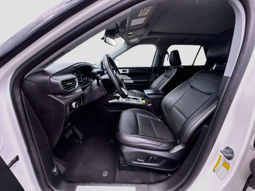 Certified 2023 Ford Explorer Limited w/ Limited Technology Package RWD image 22