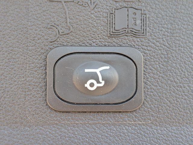 Certified 2019 Ford Escape Titanium AWD/4WD image 18