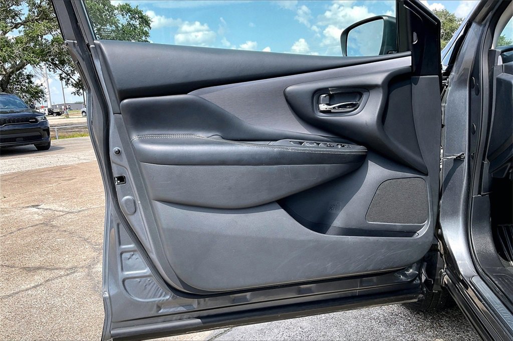 Used 2023 Nissan Murano S image 17