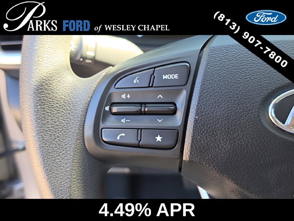Used 2023 Hyundai Venue SE FWD image 28