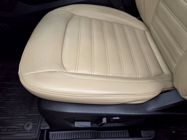 Certified 2019 Ford Edge SEL w/ Equipment Group 201A FWD image 23