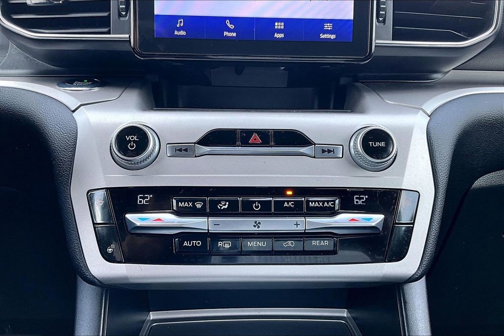 Certified 2021 Ford Explorer XLT w/ Equipment Group 202A image 32
