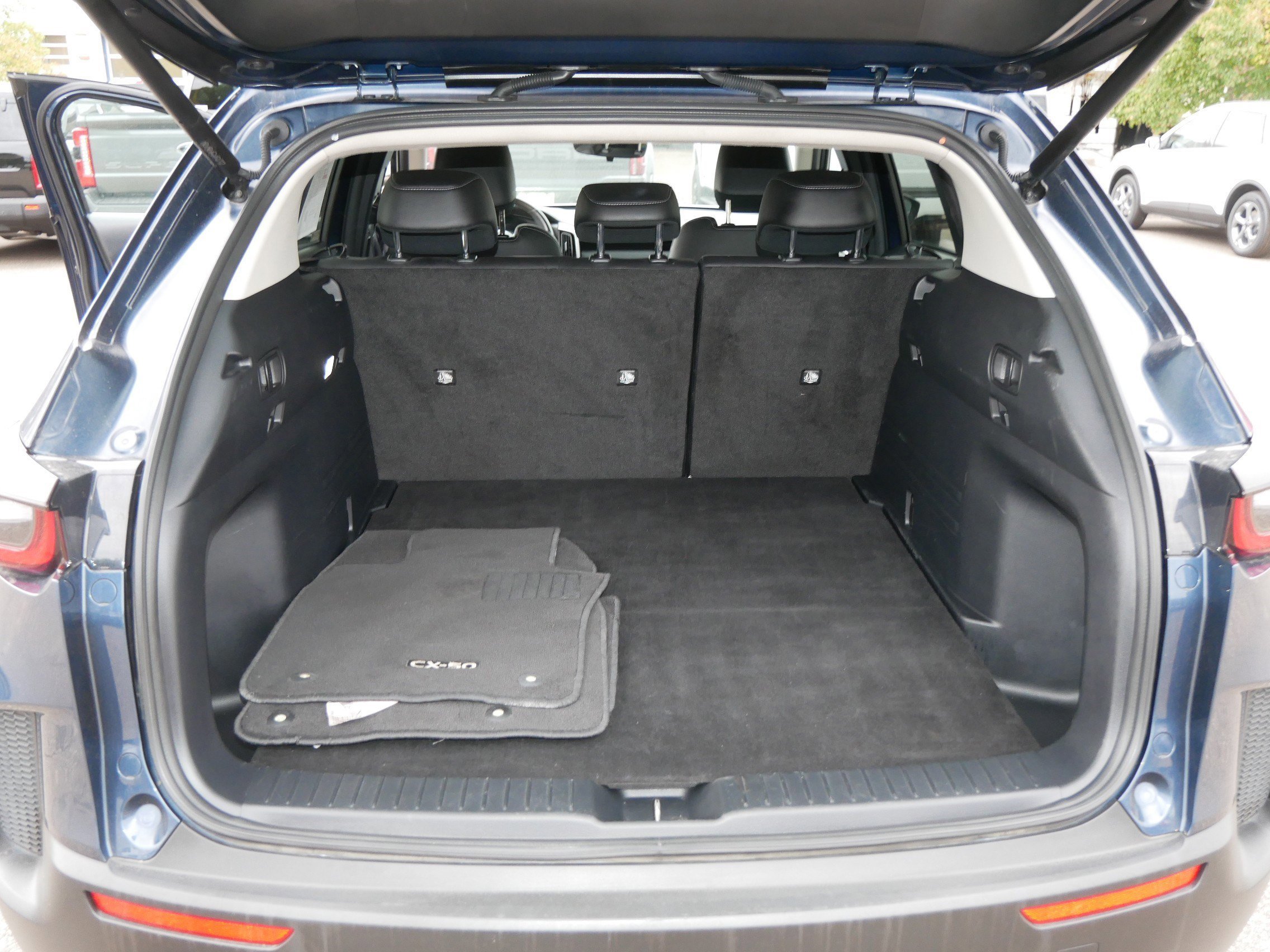 Used 2024 MAZDA CX-50 AWD 2.5 S w/ Preferred Package image 18