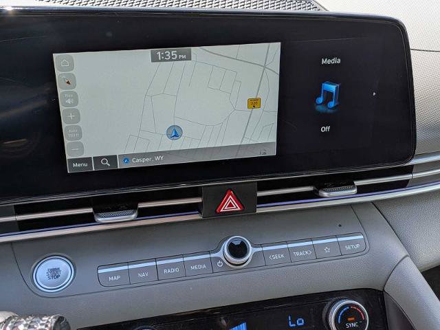 Used 2024 Hyundai Elantra SEL FWD image 22