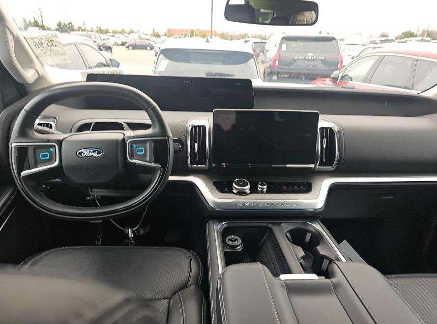 Certified 2025 Ford Expedition Platinum AWD/4WD image 10