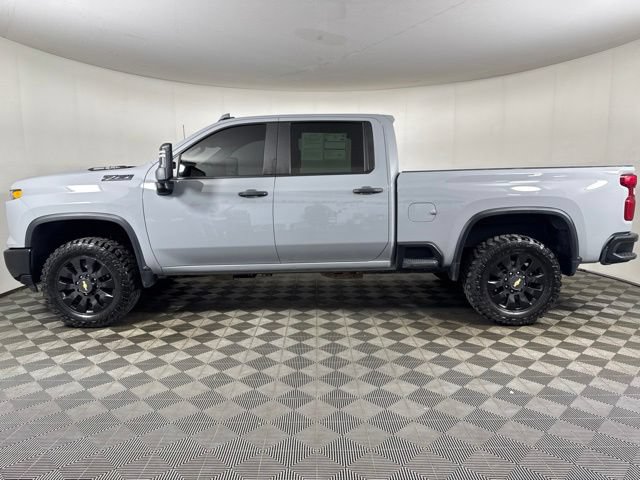 Used 2024 Chevrolet Silverado 2500 Custom w/ Custom Value Package AWD/4WD image 7
