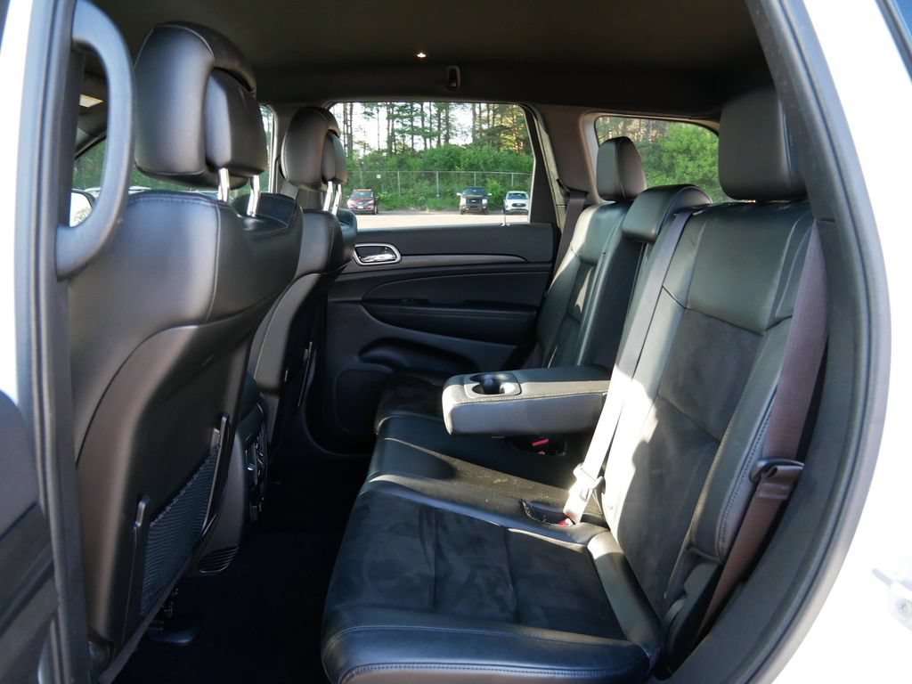 Used 2021 Jeep Grand Cherokee Laredo X AWD/4WD image 11
