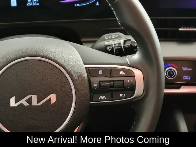 Used 2023 Kia Sportage EX FWD image 29