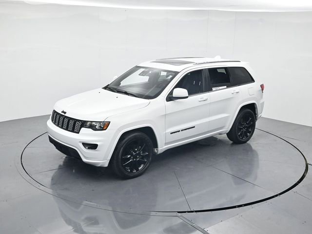 Used 2020 Jeep Grand Cherokee Altitude image 41