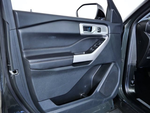 Certified 2023 Ford Explorer Limited w/ Equipment Group 301A AWD/4WD image 17