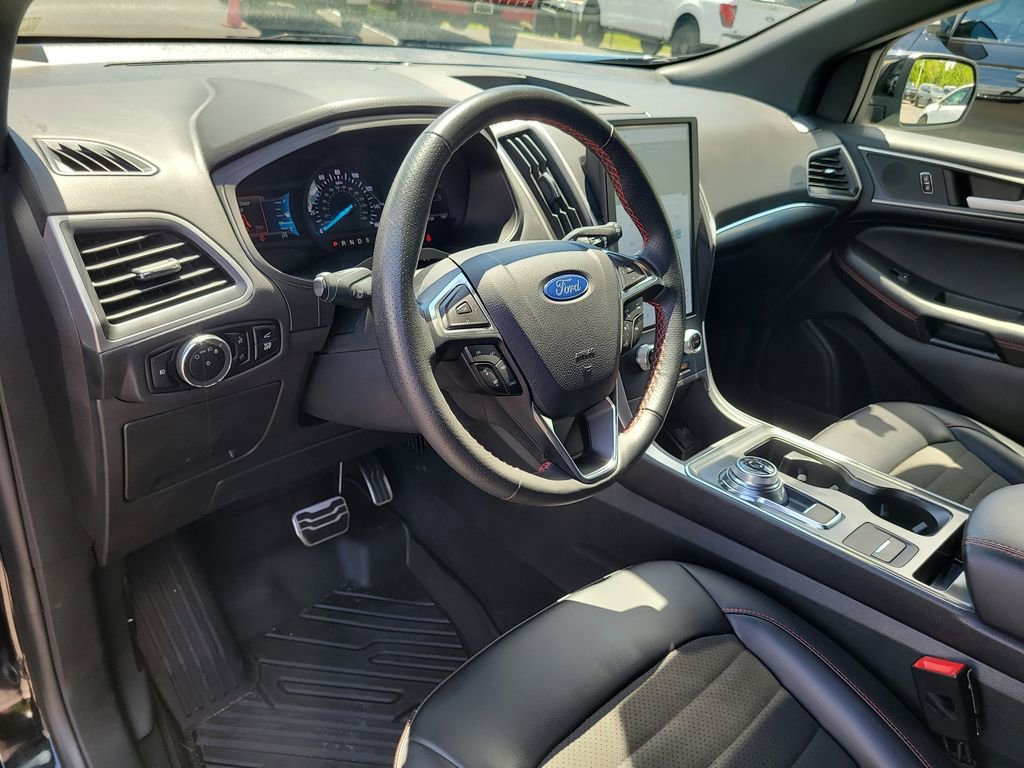Certified 2024 Ford Edge ST-Line AWD/4WD image 16