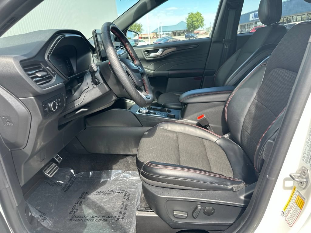 Certified 2024 Ford Escape ST-Line w/ Tech Pack #1 AWD/4WD image 14
