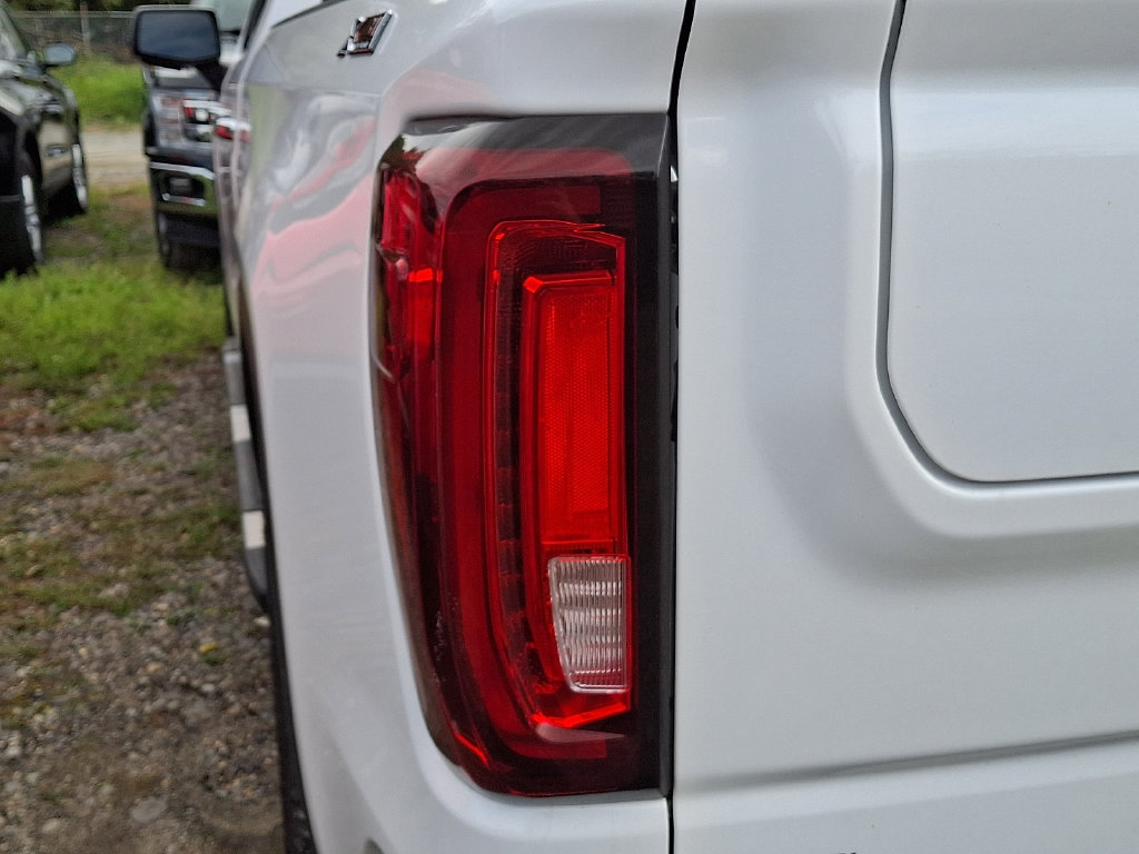 Used 2021 GMC Sierra 1500 SLT w/ SLT Premium Package AWD/4WD image 8