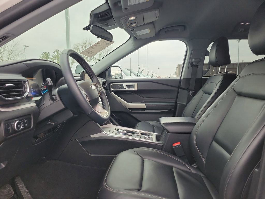 Certified 2023 Ford Explorer XLT w/ Equipment Group 202A image 16
