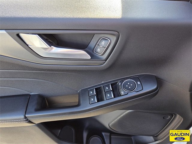 Certified 2025 Ford Escape PHEV w/ Class II Trailer Tow Package image 18