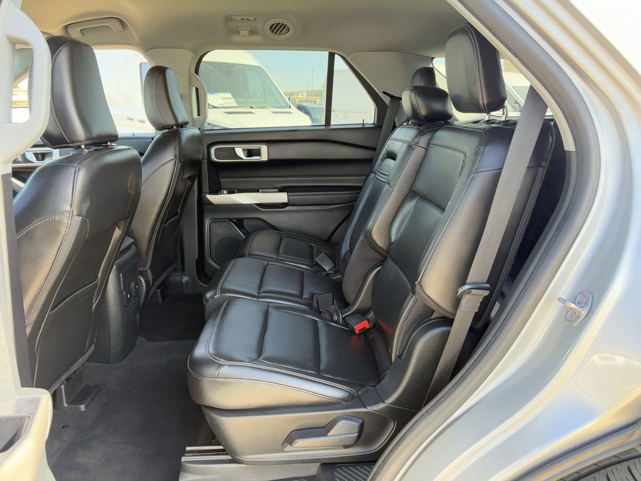 Certified 2022 Ford Explorer XLT w/ Equipment Group 202A image 28