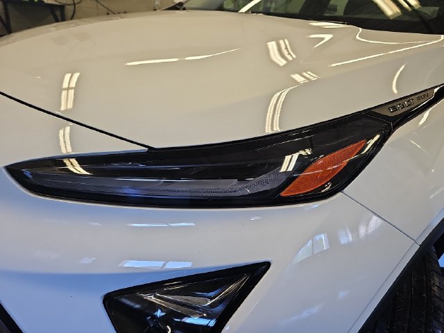 Used 2023 Chevrolet Bolt EUV LT w/ Convenience Package FWD image 29