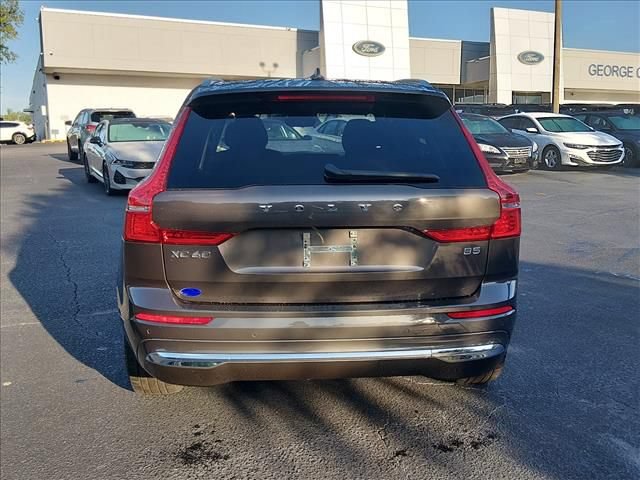 Used 2023 Volvo XC60 B5 Plus FWD image 5