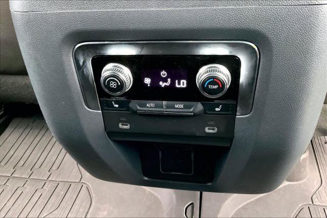 Used 2024 GMC Yukon XL Denali AWD/4WD image 33