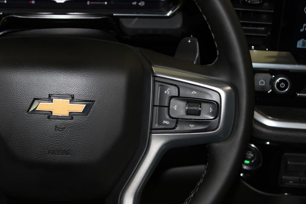 Used 2025 Chevrolet Silverado 1500 LTZ image 17