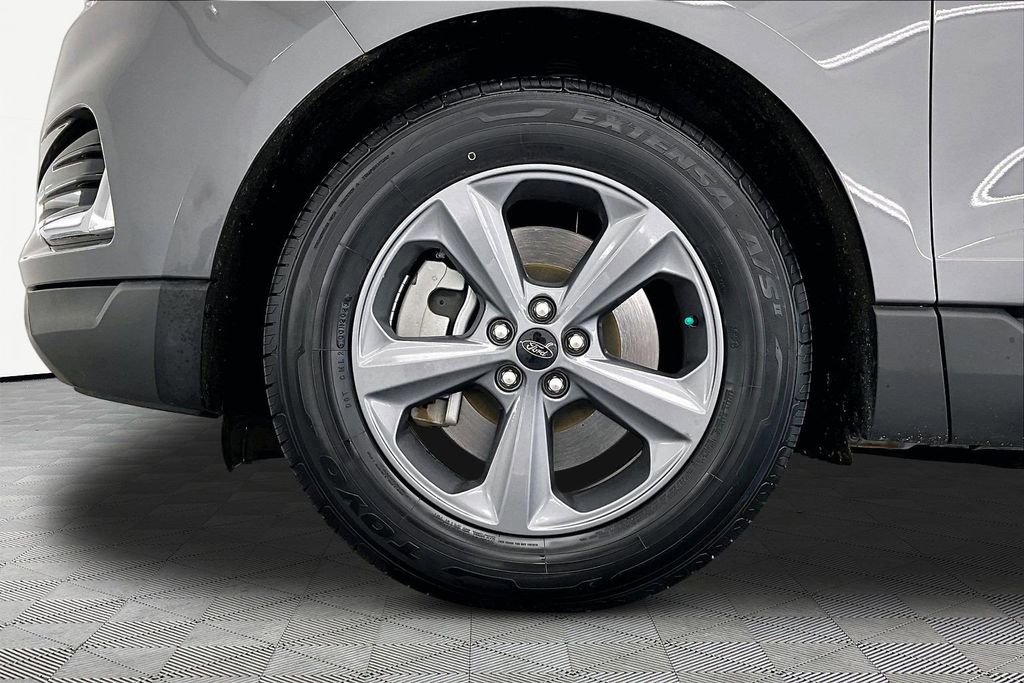Certified 2022 Ford Edge SEL w/ Sport Appearance Package AWD/4WD image 9