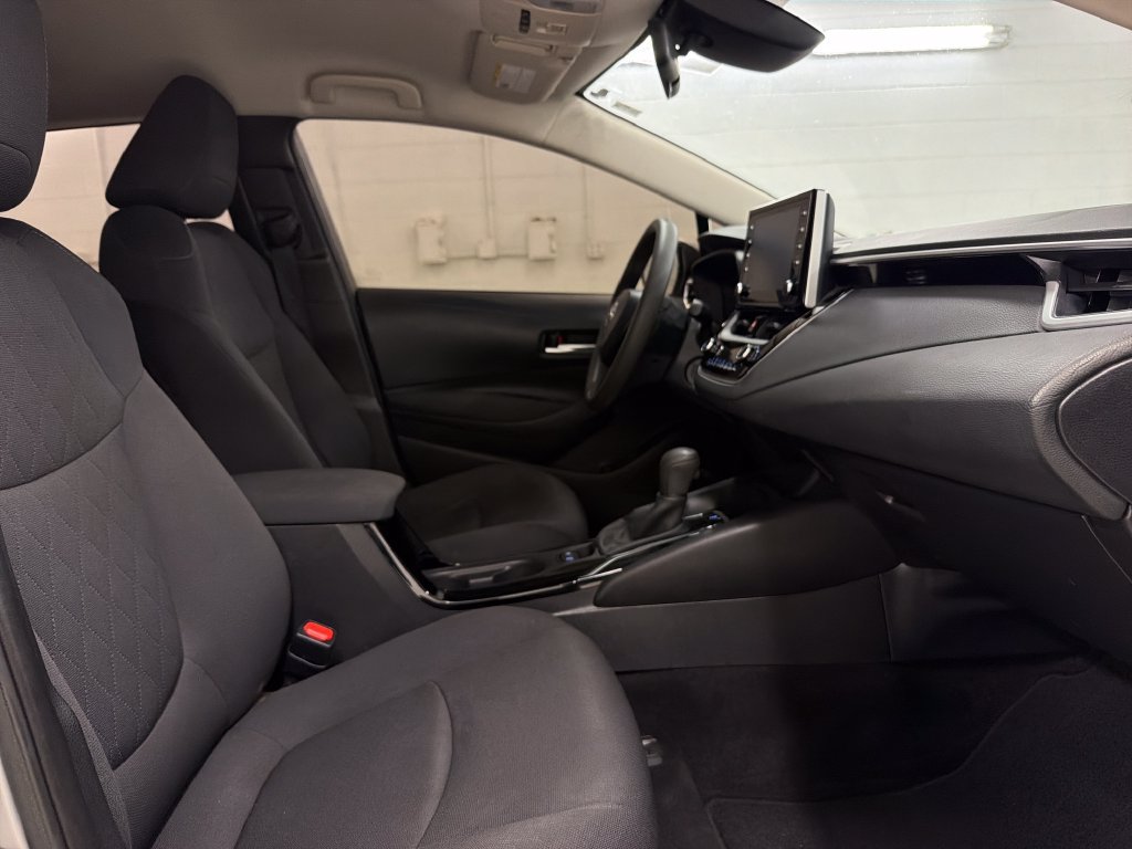 Used 2020 Toyota Corolla LE FWD image 28