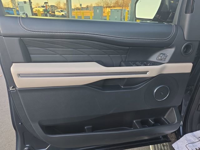 Certified 2022 Ford Expedition Max Platinum AWD/4WD image 23