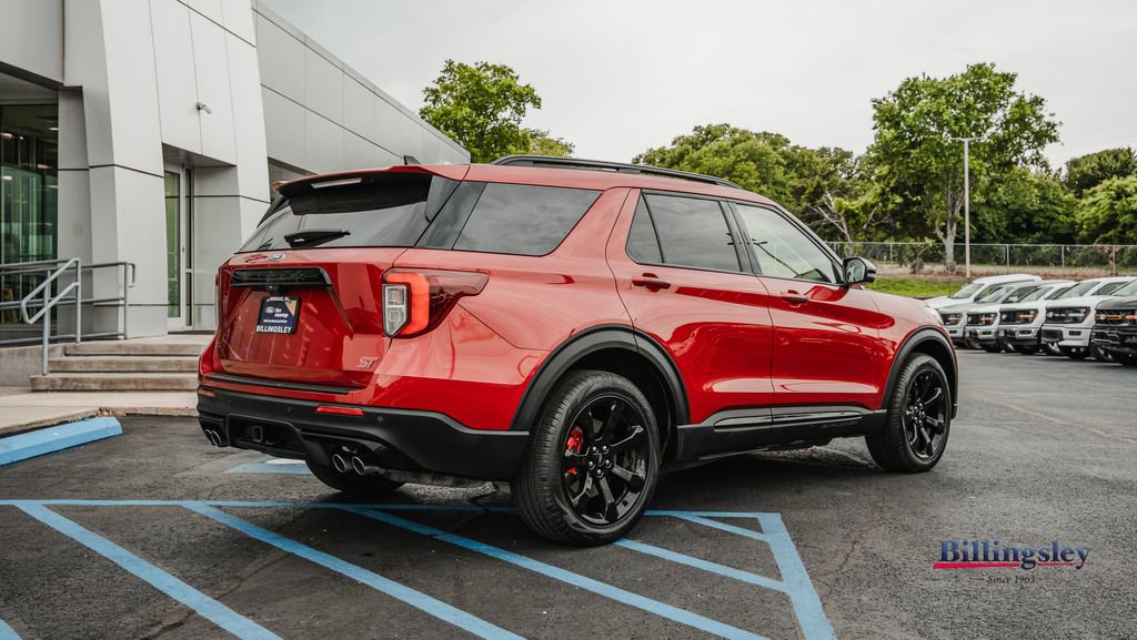 Certified 2024 Ford Explorer ST w/ Equipment Group 401A AWD/4WD image 8