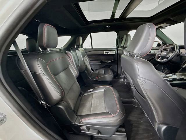 Certified 2023 Ford Explorer ST-Line w/ Class IV Trailer Tow Package image 30