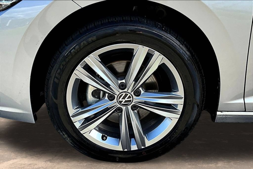 Used 2024 Volkswagen Jetta SE FWD image 35