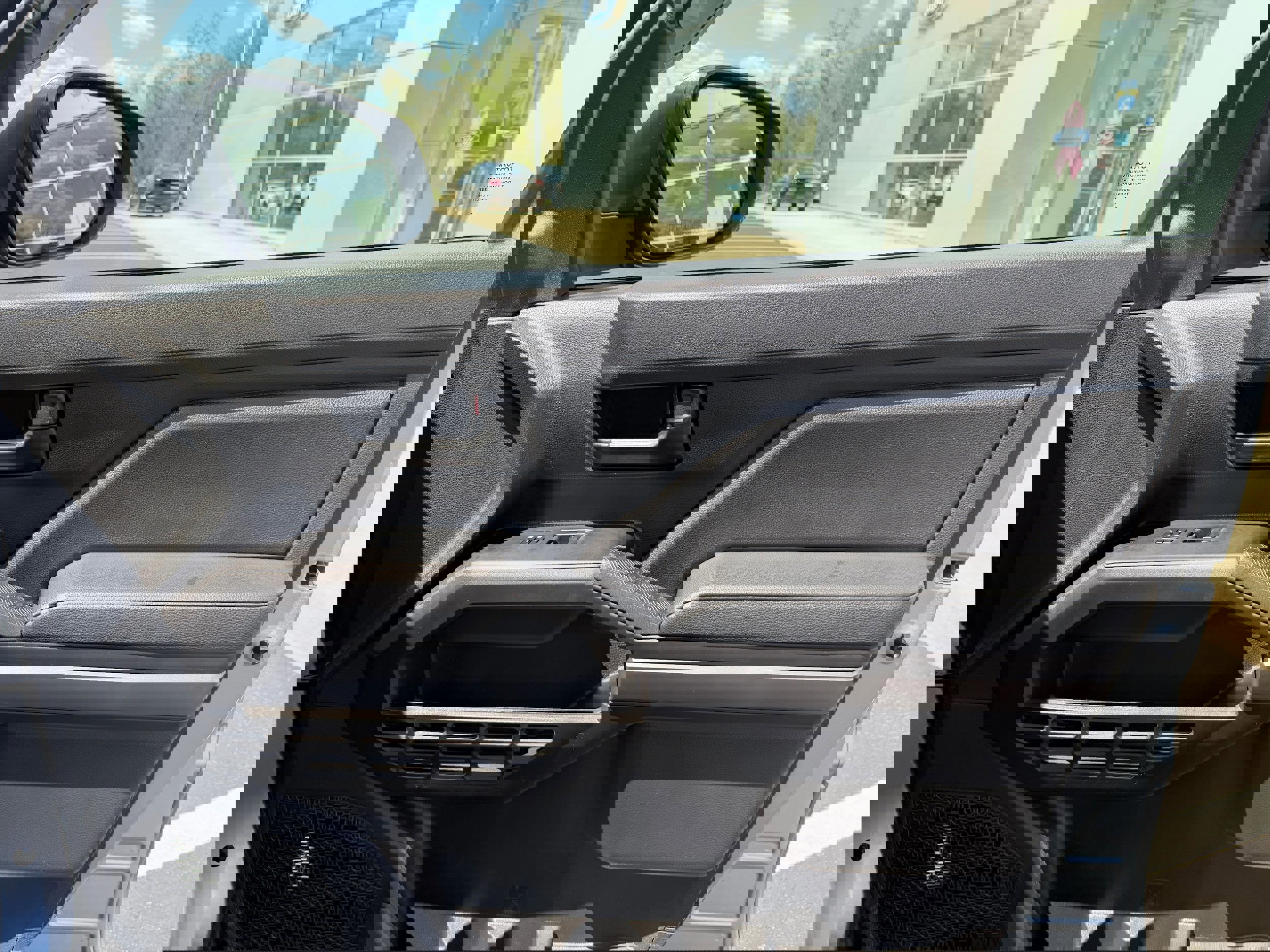 Used 2025 Toyota Tacoma SR5 image 25