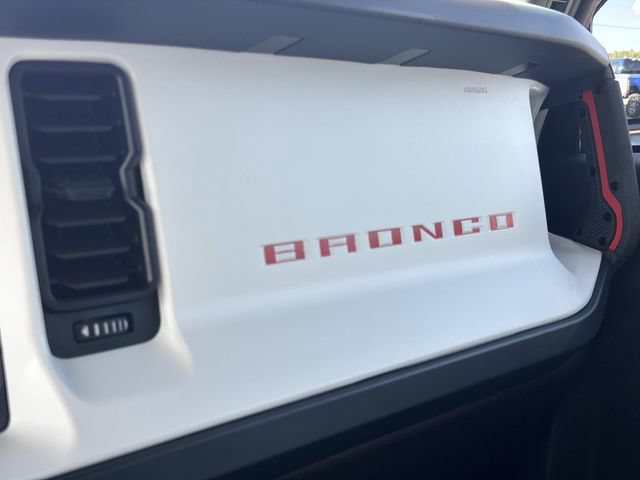 Certified 2025 Ford Bronco Heritage Edition AWD/4WD image 32