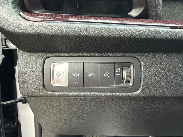 Used 2024 Chevrolet Traverse RS AWD/4WD image 22