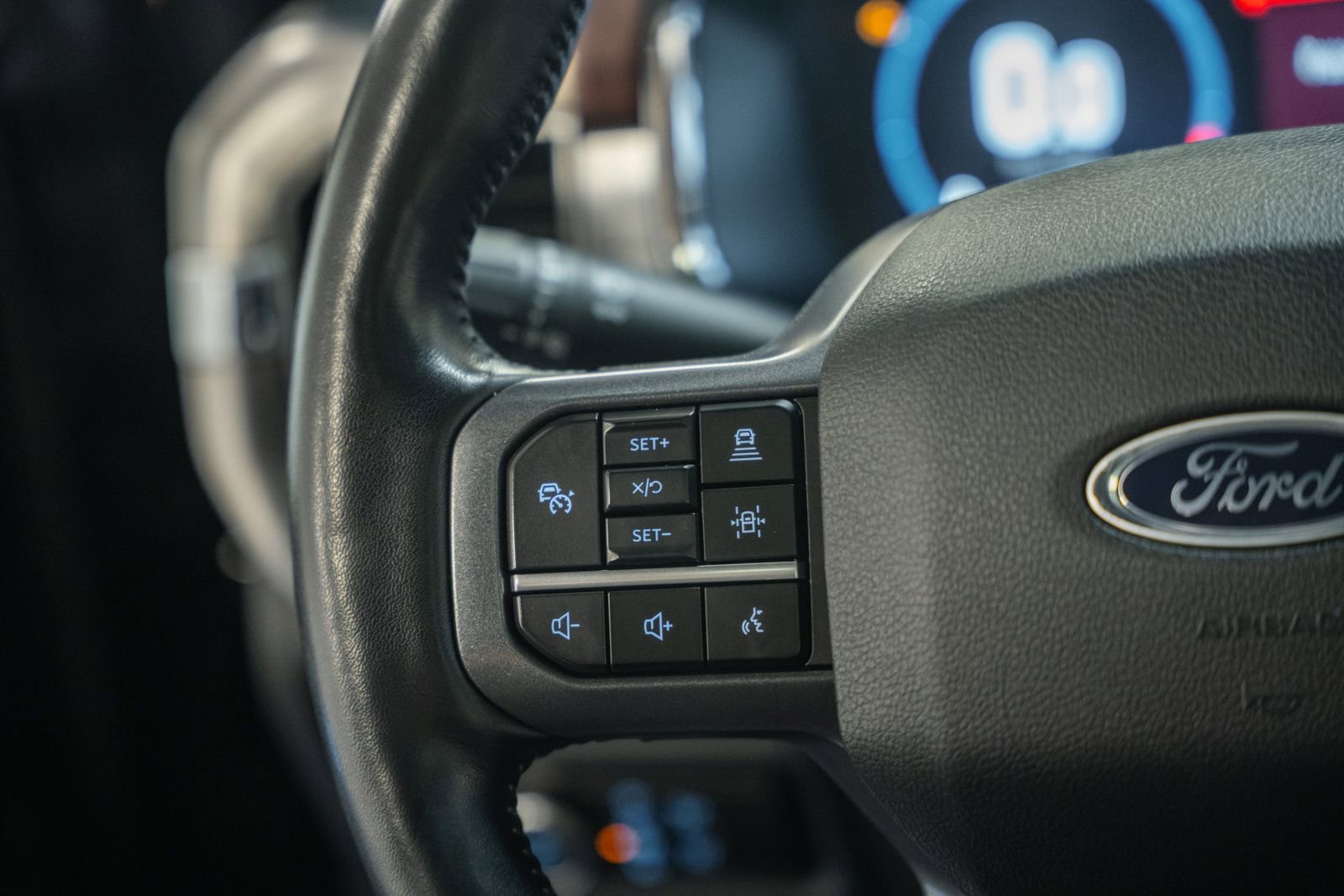 Certified 2023 Ford F150 Lariat w/ Equipment Group 502A High image 39