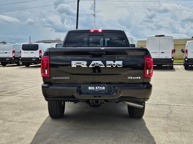 Used 2025 RAM 2500 Laramie AWD/4WD image 4