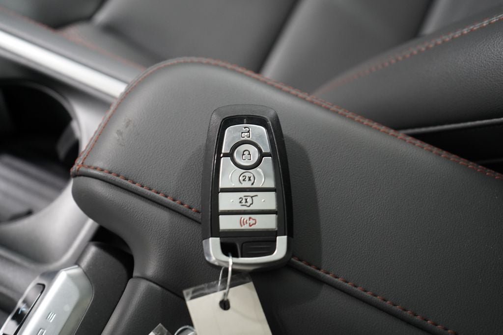 Certified 2025 Ford Expedition Active AWD/4WD image 30