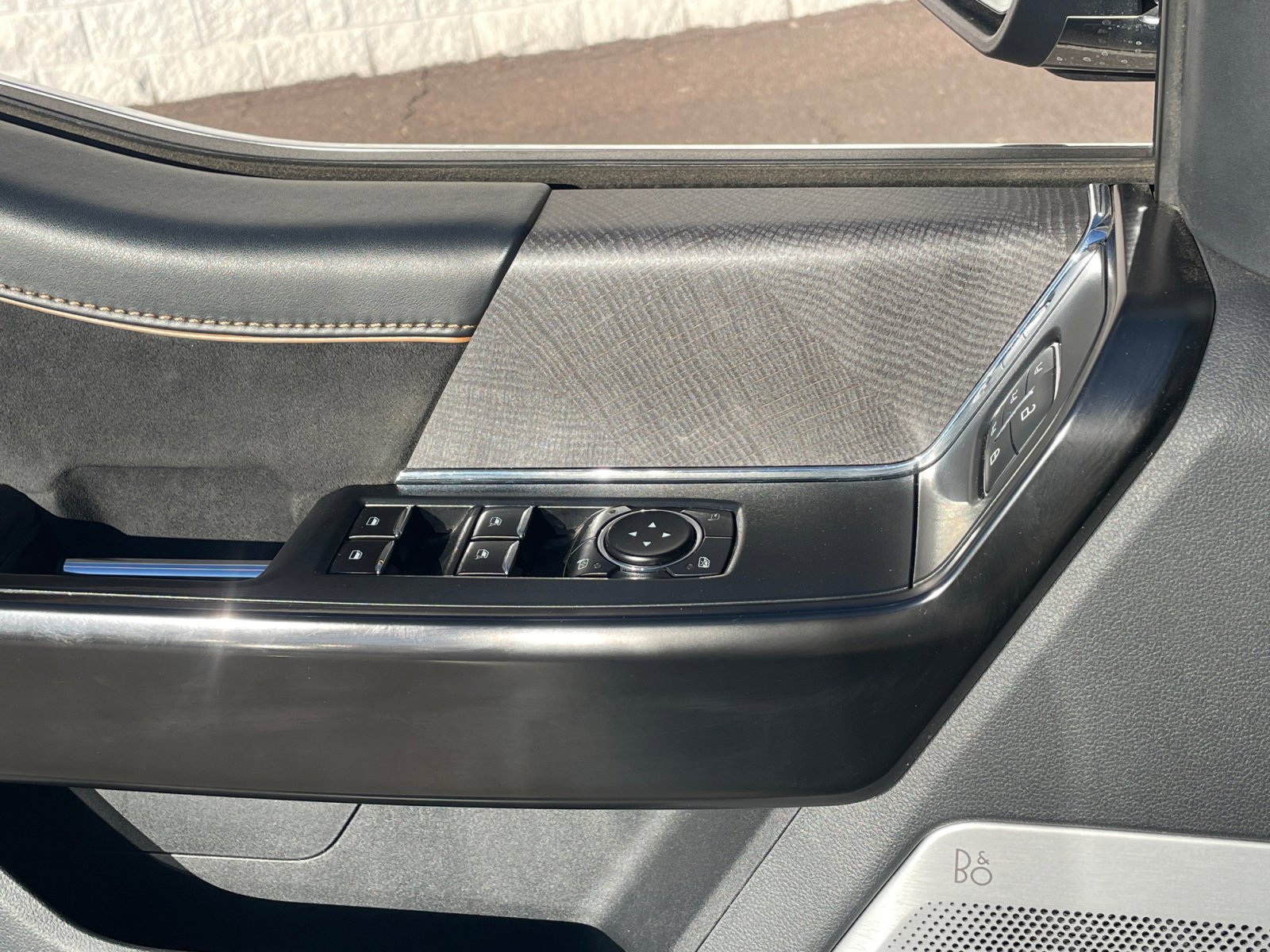 Certified 2023 Ford F150 Platinum w/ Equipment Group 701A High image 16