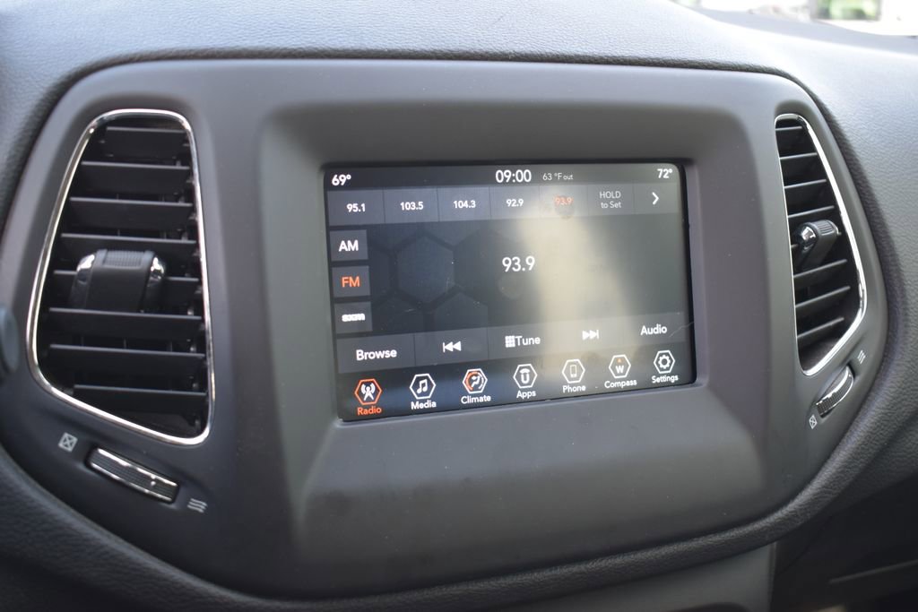 Used 2019 Jeep Compass Sport w/ Tech Group FWD image 10
