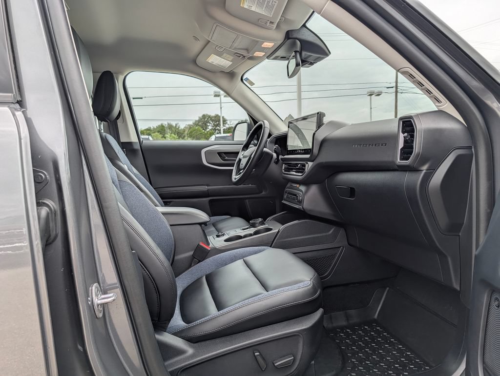 Certified 2025 Ford Bronco Sport Outer Banks w/ Outer Banks Tech Package+ AWD/4WD image 12