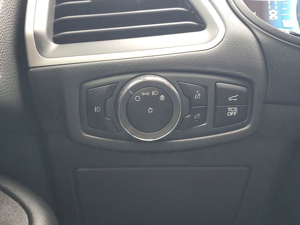 Certified 2023 Ford Edge ST-Line w/ Class II Trailer Tow Package image 22