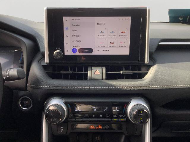 Used 2025 Toyota RAV4 XLE AWD/4WD image 19