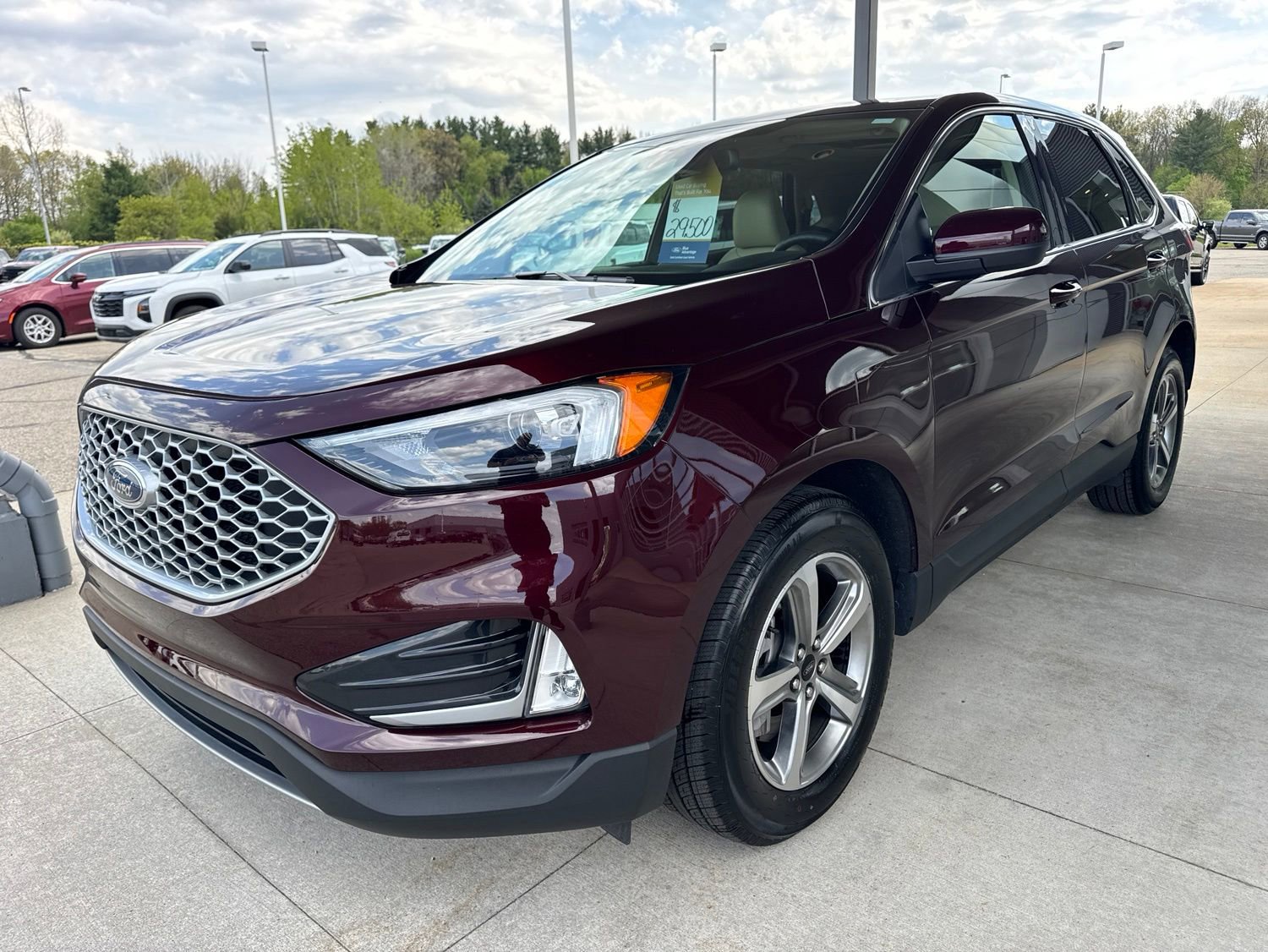Certified 2024 Ford Edge SEL w/ Convenience Package AWD/4WD image 4