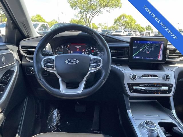 Certified 2023 Ford Explorer XLT w/ Equipment Group 202A RWD image 9
