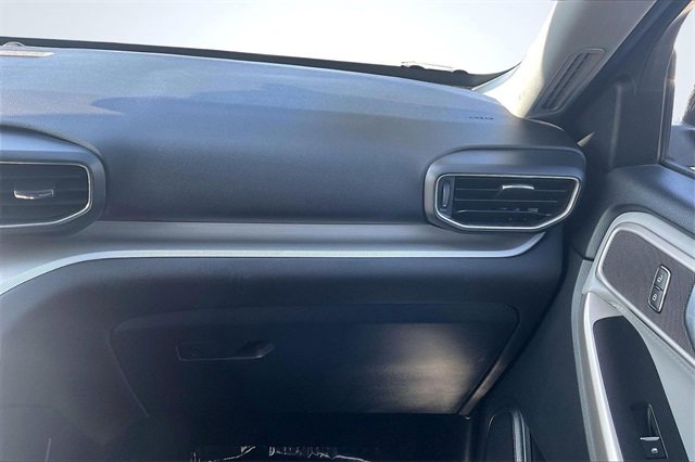 Certified 2022 Ford Explorer XLT w/ Equipment Group 202A image 17