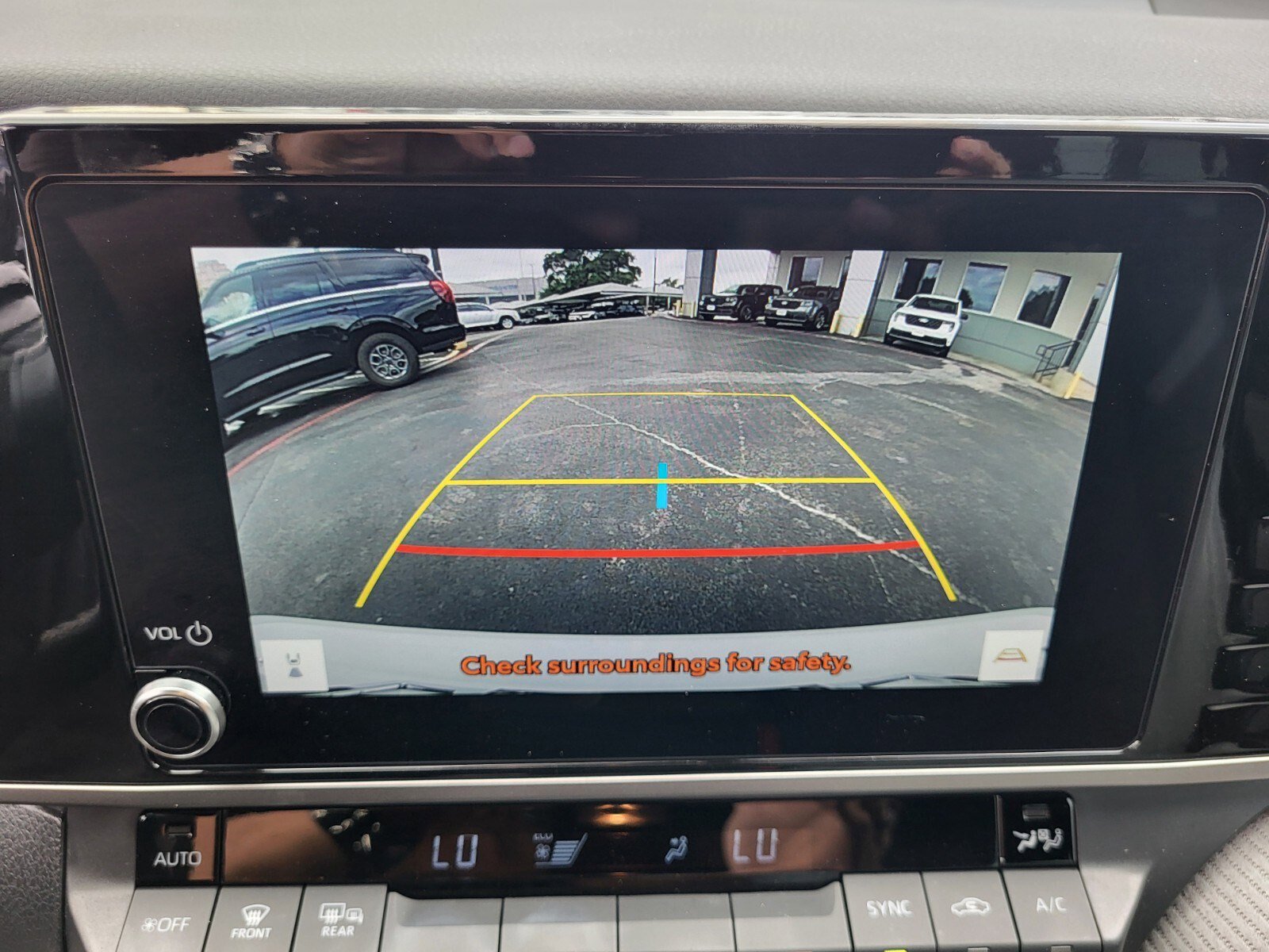 Used 2025 Toyota Camry SE FWD image 22