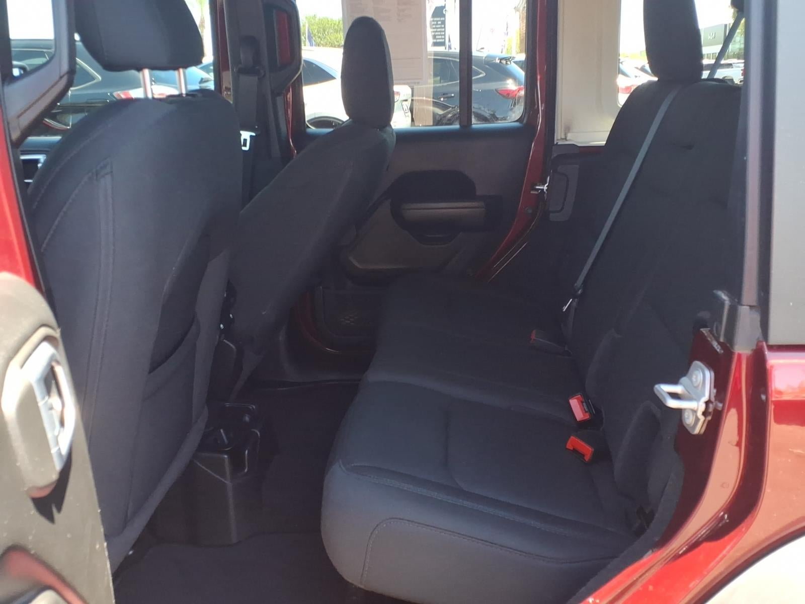 Used 2021 Jeep Wrangler Unlimited Sport AWD/4WD image 17