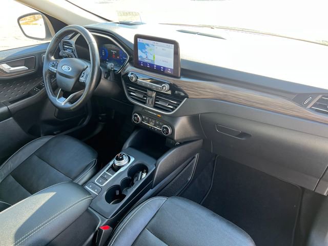 Certified 2020 Ford Escape Titanium image 36