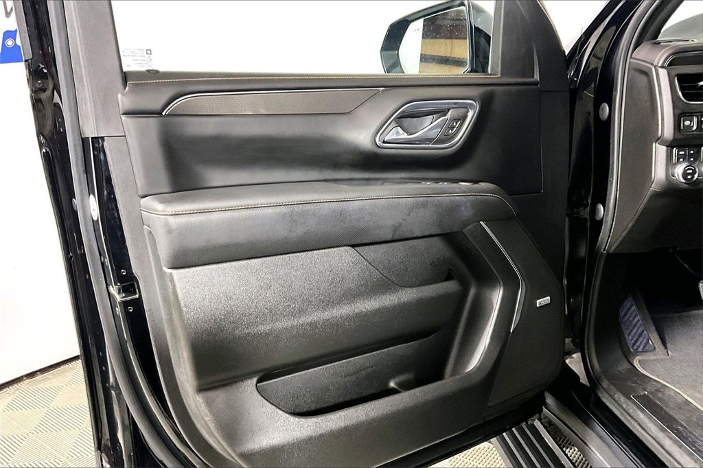 Used 2023 GMC Yukon AT4 w/ AT4 Premium Plus Package image 18