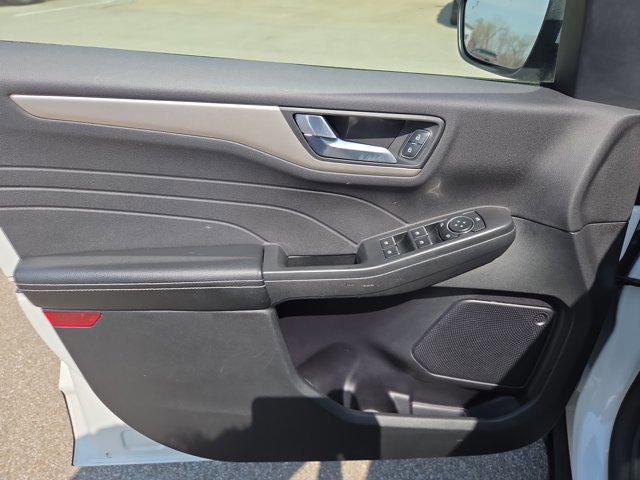 Certified 2022 Ford Escape SEL FWD image 11