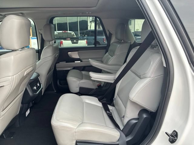 Certified 2025 Ford Expedition Active AWD/4WD image 67